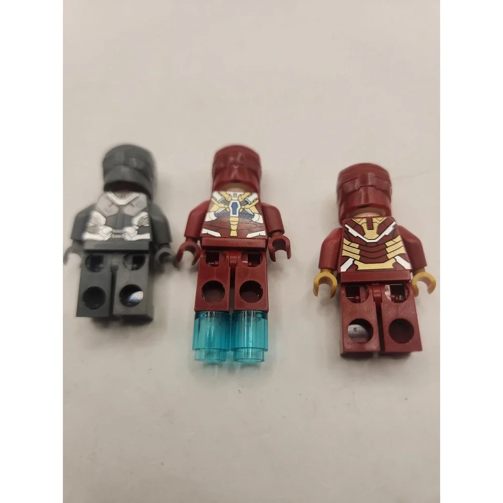 LEGO Minifigures Marvel Comics - 2 Iron Man and Iron Man War Machine